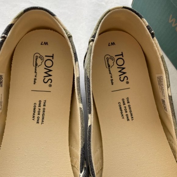 NEW Women's / Teen's Toms Camp Slip On Shoe size 7 - Picture 3 of 8